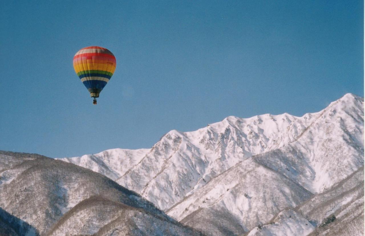 Bed and Breakfast ペンション ちゃうちゃう Hakuba Exteriér fotografie