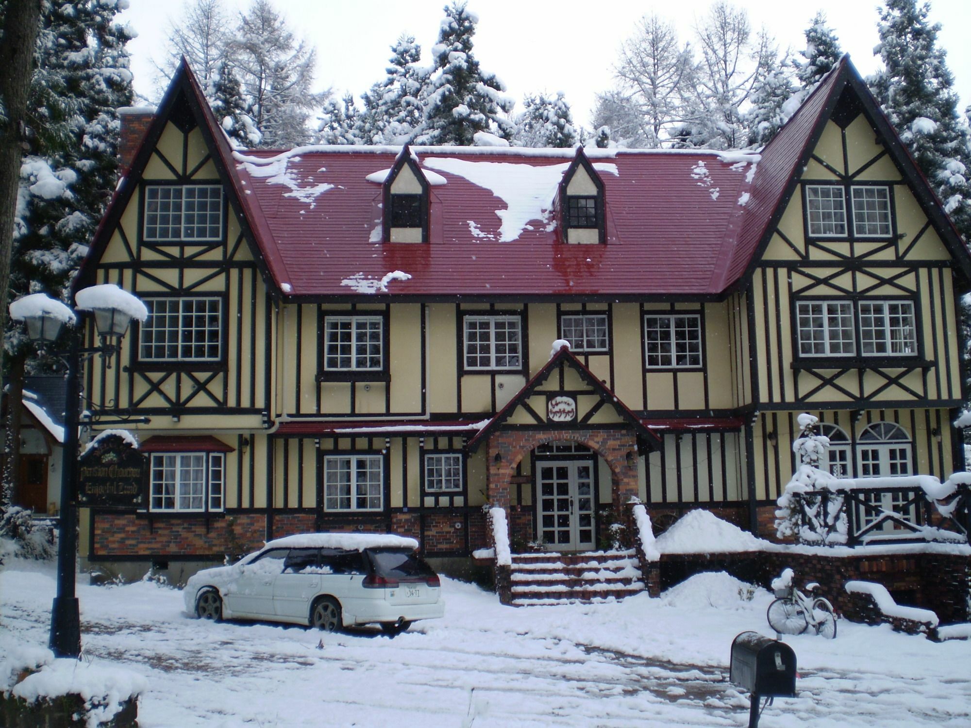 Bed and Breakfast ペンション ちゃうちゃう Hakuba Exteriér fotografie
